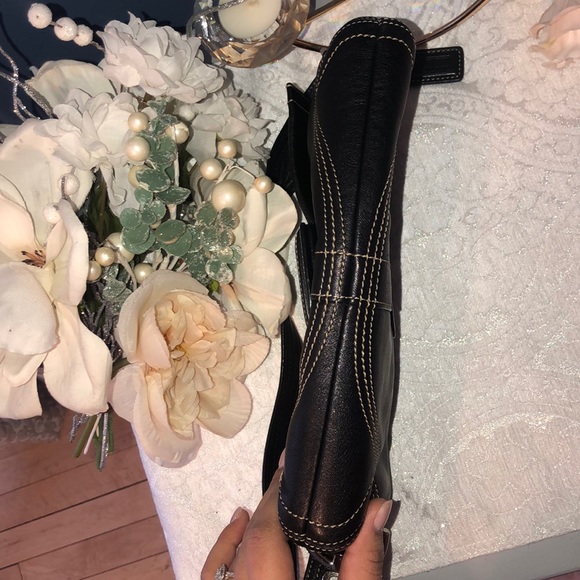 AUTHENTIC Coach Handbag - Picture 7 of 8